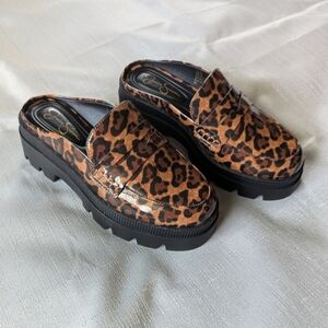 Jessica Simpson Leopard Print Slip-On Loafer Mules Size 5 NEW!